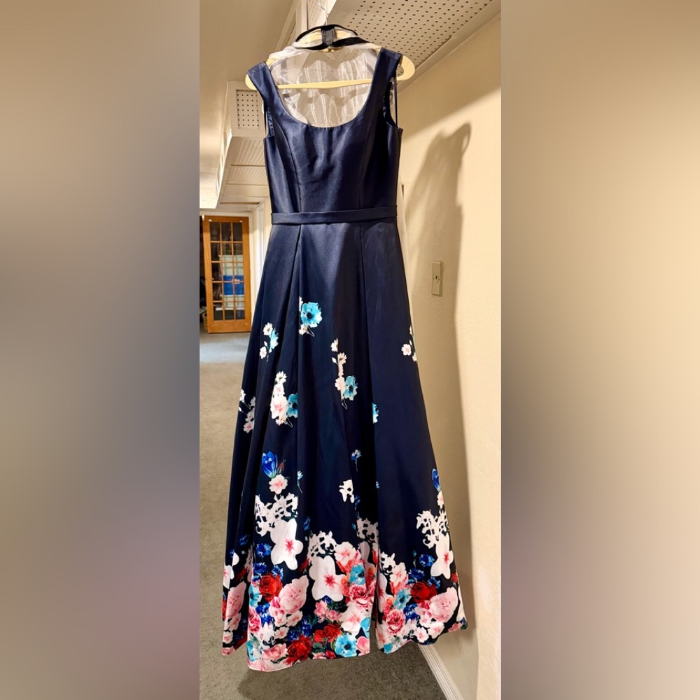 NWT Mac Duggal Navy Floral Long, A-Line Gown, statement dress for formal events - Picture 2 of 5